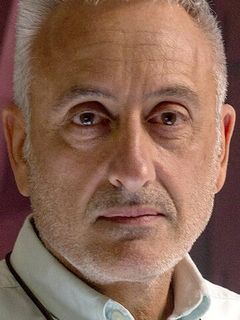 Дэниэл Миндел