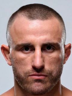 Александер Волкановски