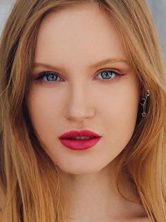 Polina Pushkareva Nioly