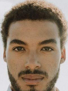 Угу Нарсизу