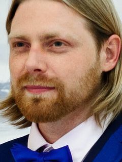 Максим Михайлов