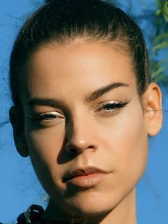 Eva Shaw