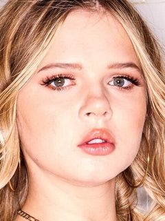 Коко Лавлок