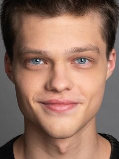 Даниил Харин