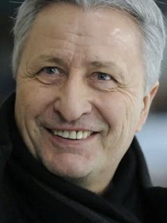 Александр Якушев