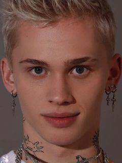 Даня Милохин