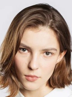 Полина Цыганова