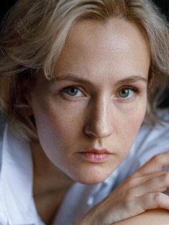 Анна Мустина
