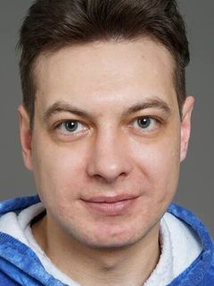 Максим Романов