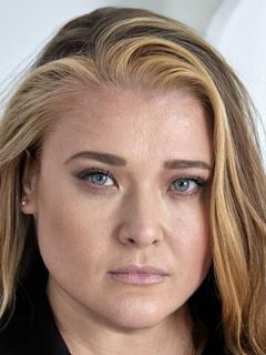 Анна Захарова