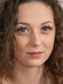 Изабелла Де Лаа