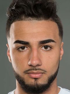 Акам Хизирян