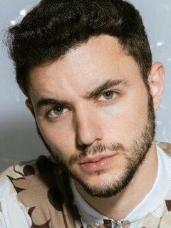 Илай Чепмен