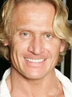 Энтони Хардвуд