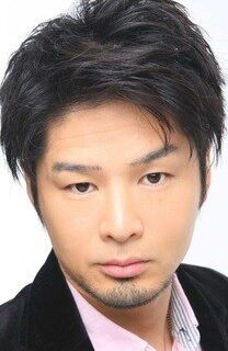 Акихиро Саката