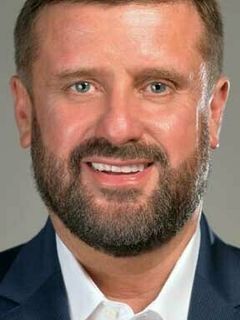 Владимир Уткин