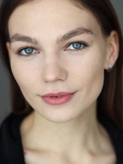 Анна Воронова