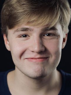 Симон Каява