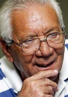 Нилтон Сантос