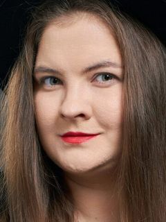Таня Супова