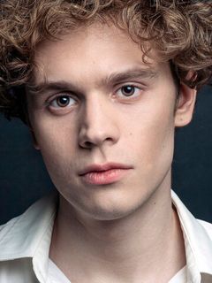 Владимир Урм