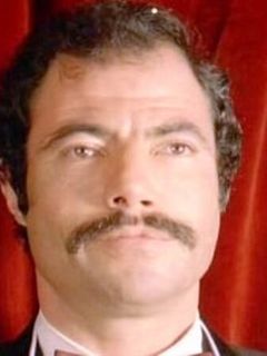 Доминик Авлин