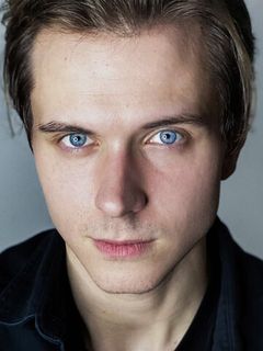 Андрей Попов