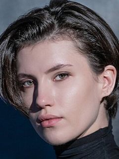 Елена Бобровская