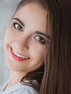 Алёна Янушко