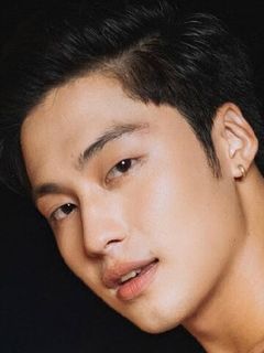 Джон Флорес