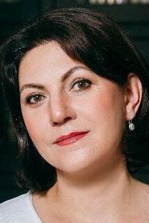 Анна Каракова