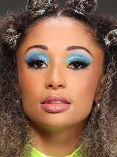 Лиа Митчелл