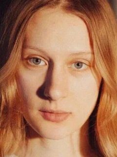 Оля Белякова