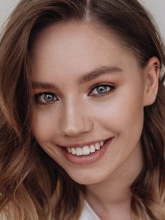 Анна Александер