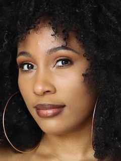 Оливия Джей