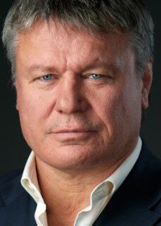 Олег Тактаров