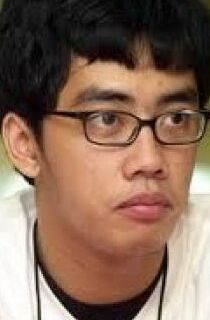 Дэннис Адхисвара