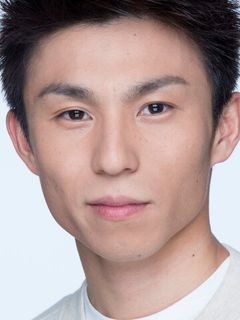 Акиёси Накао