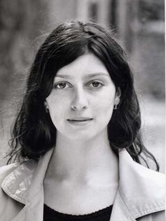 Мила Деккер