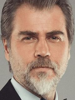 Серхат Тутумлуер