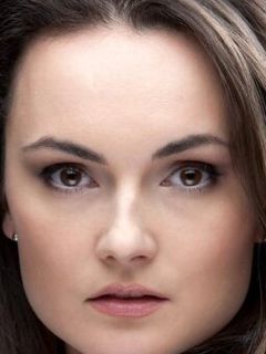 Айза Новаковска