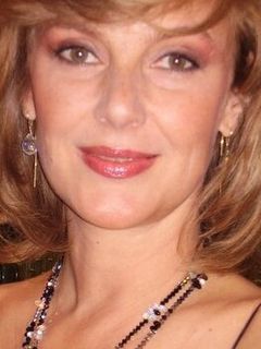 Нелли Топалова