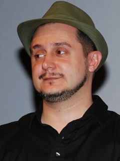 Роберто Кастон