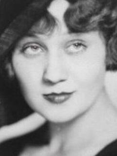 Моника Карло