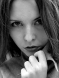 Изабелла Шолс