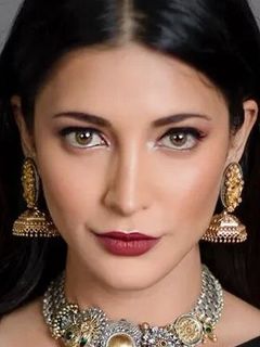 Шрути Хасан