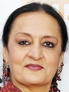 Долли Ахлувалиа