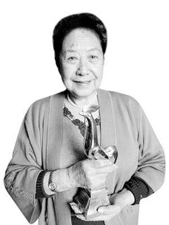 Яцинь Цзинь