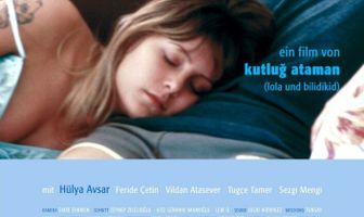 Две девушки