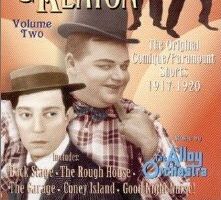 За кулисами